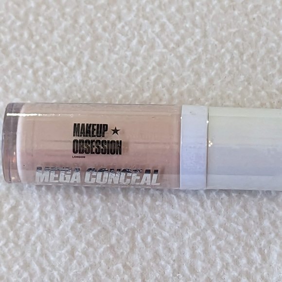 Makeup Revolution Makeup Mega Conceal 2 Long Wear Concealer With